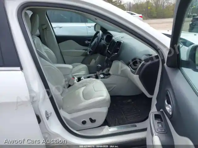 2019 Jeep Cherokee 1C4PJLDB1KD387310 — Iaai auction photo 5