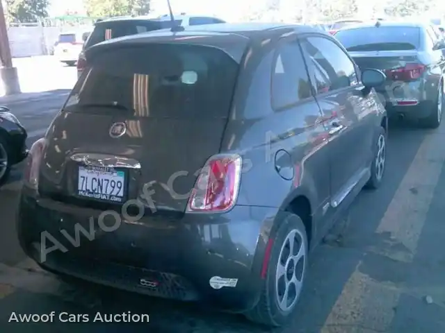 2015 Fiat 500E 3C3CFFGE7FT681628 — photo 2 de la vente Manheim