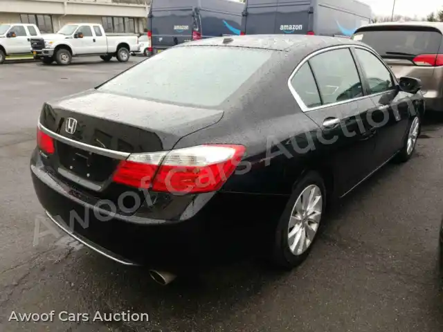 2015 Honda Accord 1HGCR2F83FA082483 — Manheim auction photo 2