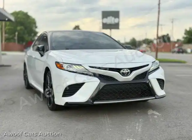 2019 Toyota Camry 4T1B61HK2KU215521 — Copart auction photo 1