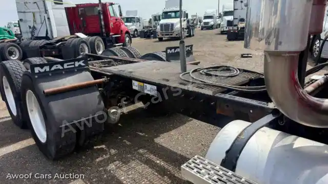 2002 Mack ALL Other 1M2AA18Y12W146890 — Copart auction photo 6