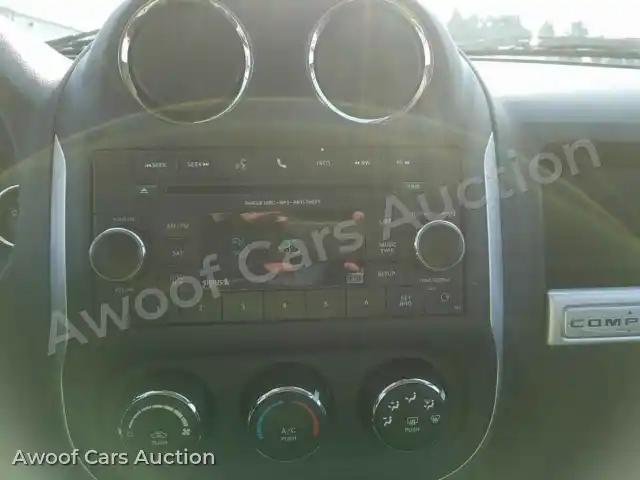 2015 Jeep Compass 1C4NJDEB0FD292304 — Manheim auction photo 4