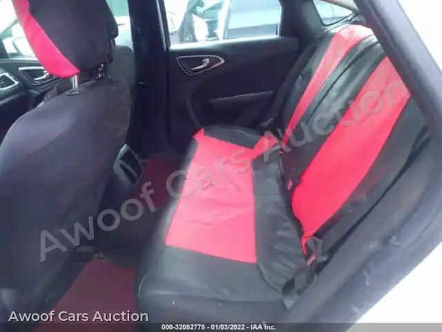 2015 Chrysler 200 1C3CCCAB4FN577278 — photo 8 de la vente Iaai