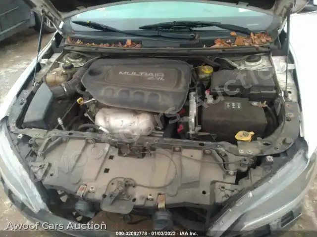 2015 Chrysler 200 1C3CCCAB4FN577278 — photo 10 de la vente Iaai