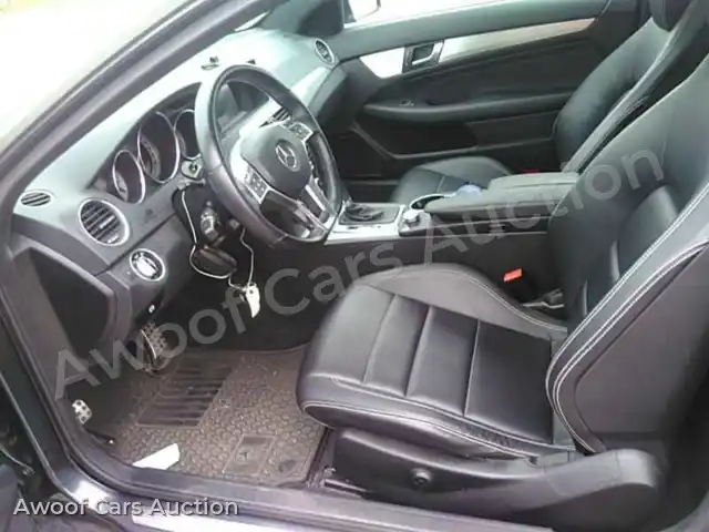 2012 Mercedes-Benz C-Class WDDGJ4HB1CF914418 — Manheim auction photo 3