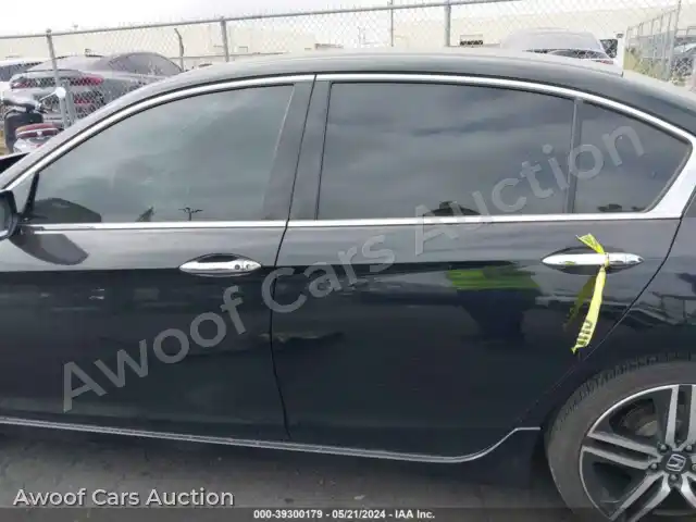 2017 Honda Accord 1HGCR3F94HA021208 — Iaai auction photo 14