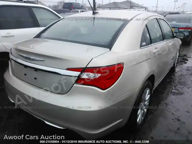 2014 Chrysler 200 1C3CCBAB2EN231156 — Iaai auction photo 4