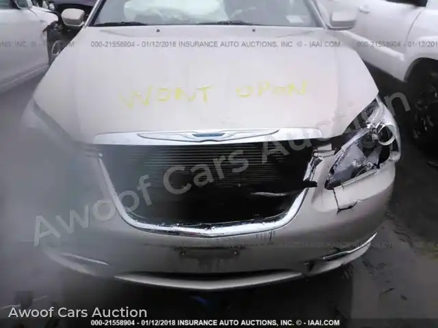 2014 Chrysler 200 1C3CCBAB2EN231156 — Iaai auction photo 6
