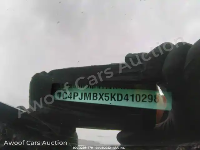 2019 Jeep Cherokee 1C4PJMBX5KD410298 — Iaai auction photo 9