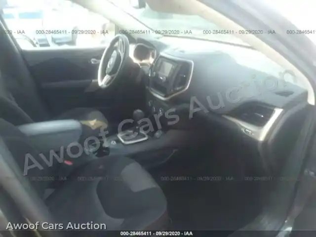 2017 Jeep Cherokee 1C4PJLAB4HW577135 — Iaai auction photo 5