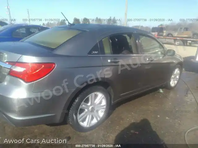 2013 Chrysler 200 1C3CCBABXDN669583 — photo 4 de la vente Iaai