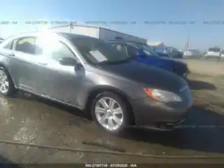 2013 Chrysler 200
