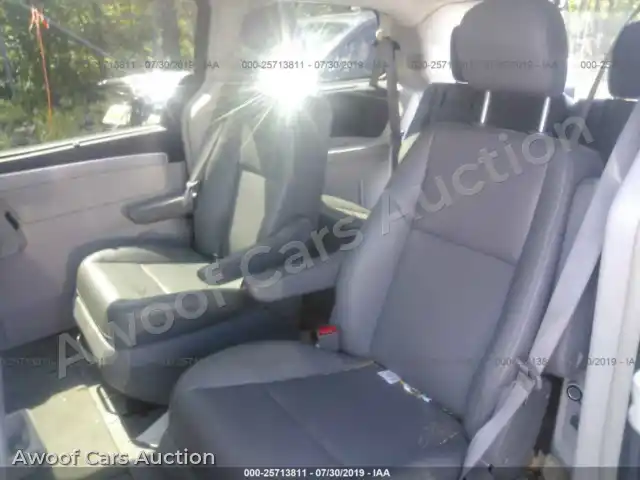 2012 Volkswagen Routan 2C4RVABG2CR277025 — Iaai auction photo 8