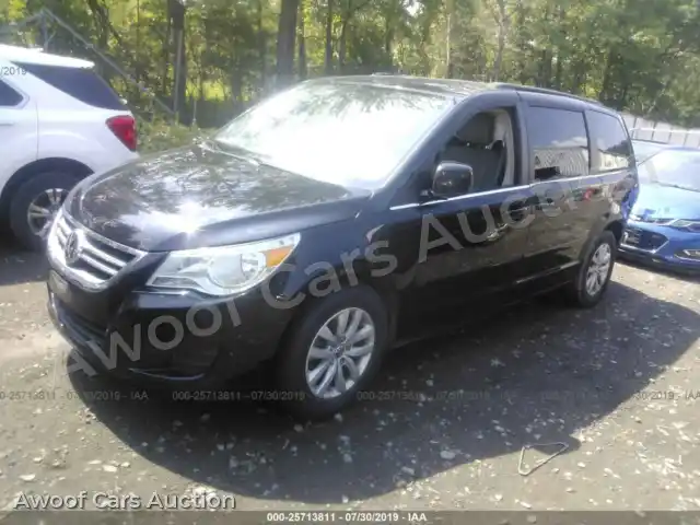 2012 Volkswagen Routan 2C4RVABG2CR277025 — Iaai auction photo 2