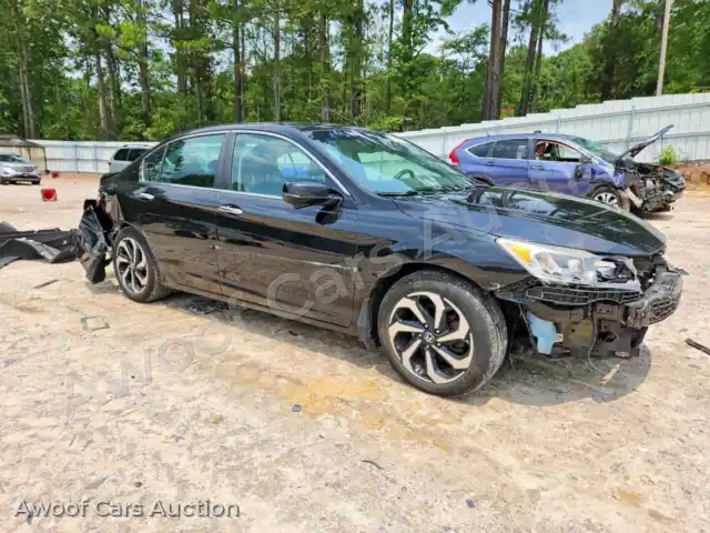 2017 Honda Accord 1HGCR2F88HA054584 — Copart auction photo 4