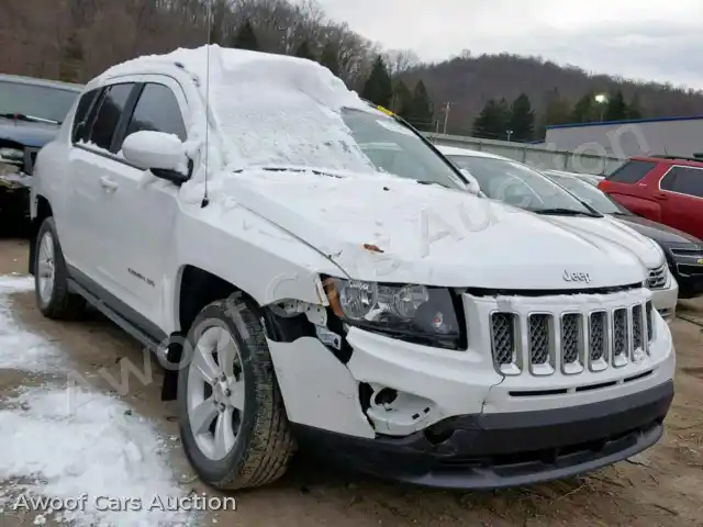 2016 Jeep Compass Latitude 1C4NJDEB6GD558961 — photo 1 de la vente Copart