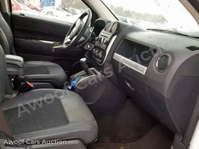 2016 Jeep Compass Latitude 1C4NJDEB6GD558961 — photo 5 de la vente Copart