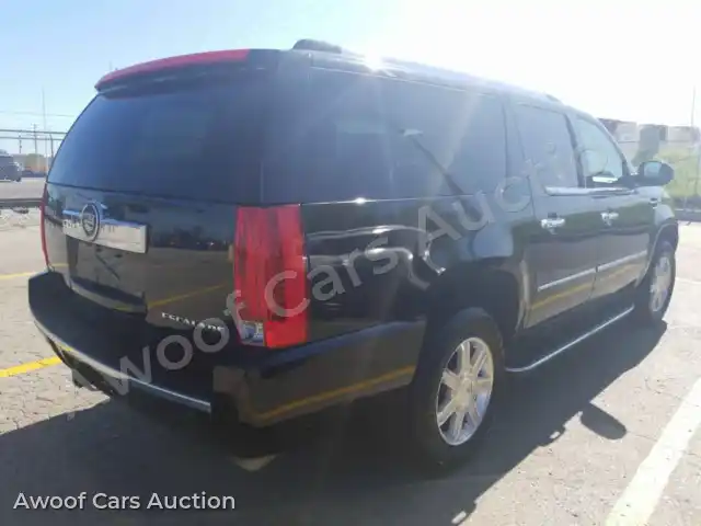 2011 Cadillac Escalade ESV 1GYS4GEF0BR242220 — Manheim auction photo 2