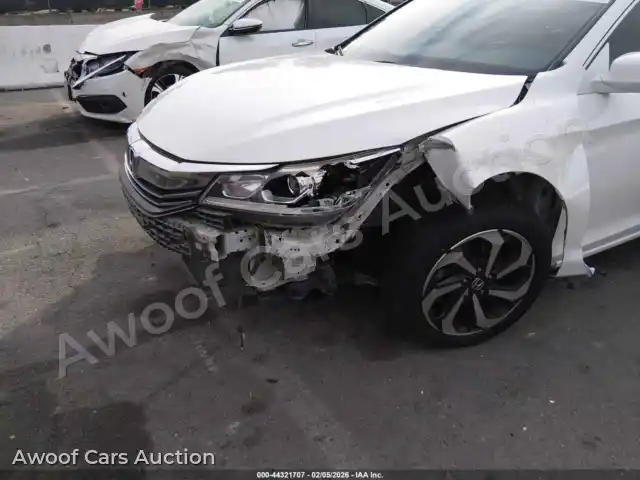 2016 Honda Accord 1HGCR3F01GA015463 — photo 6 de la vente Iaai