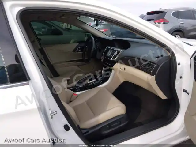 2016 Honda Accord 1HGCR3F01GA015463 — photo 5 de la vente Iaai