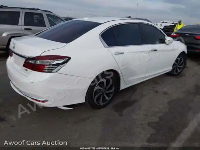 2016 Honda Accord 1HGCR3F01GA015463 — photo 4 de la vente Iaai