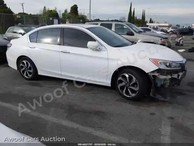 2016 Honda Accord 1HGCR3F01GA015463 — photo 13 de la vente Iaai