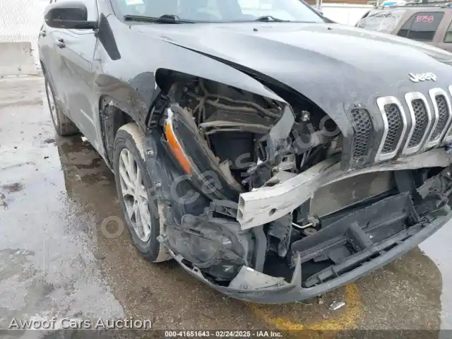 2018 Jeep Cherokee 1C4PJLLB3JD553228 — hoton gwanjo Iaai na 6