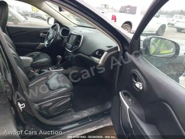 2018 Jeep Cherokee 1C4PJLLB3JD553228 — hoton gwanjo Iaai na 5