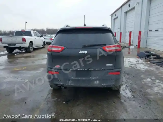 2018 Jeep Cherokee 1C4PJLLB3JD553228 — hoton gwanjo Iaai na 17