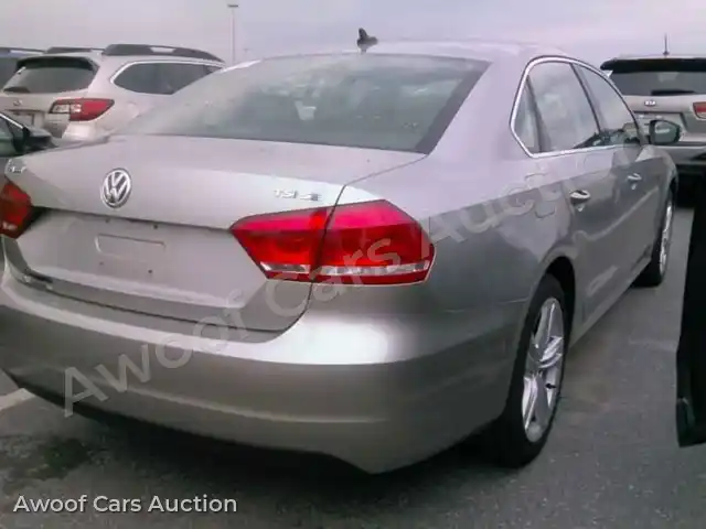 2014 Volkswagen Passat 1VWBT7A30EC065242 — Manheim auction photo 2