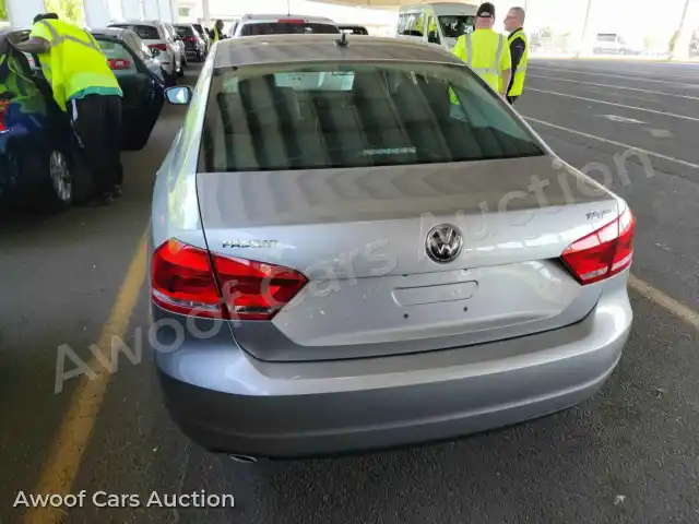 2014 Volkswagen Passat 1VWBT7A30EC065242 — Manheim auction photo 5
