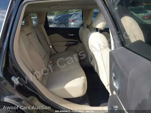 2019 Jeep Cherokee 1C4PJLCB7KD357391 — Iaai auction photo 8