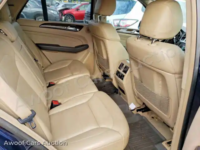 2012 Mercedes-Benz M-Class 4JGDA5HB8CA088100 — Copart auction photo 10