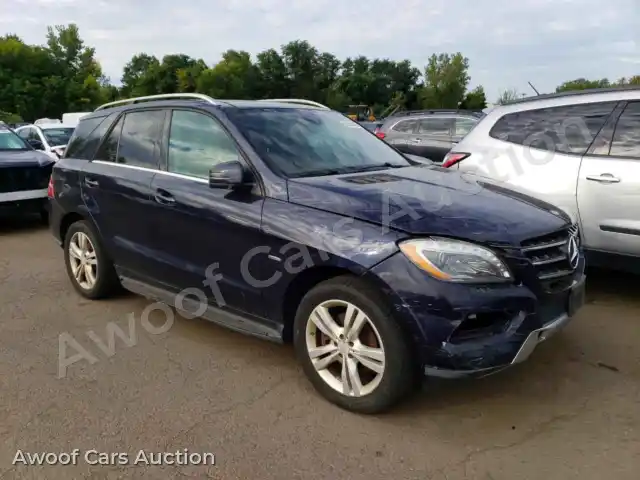 2012 Mercedes-Benz M-Class 4JGDA5HB8CA088100 — Copart auction photo 4