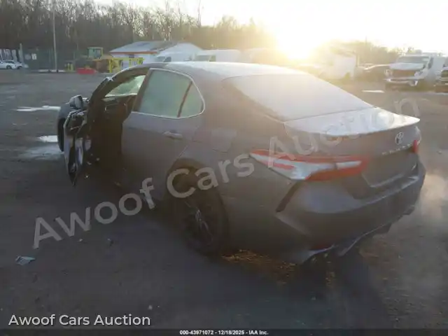 2018 Toyota Camry 4T1B61HK3JU058581 — Iaai auction photo 3