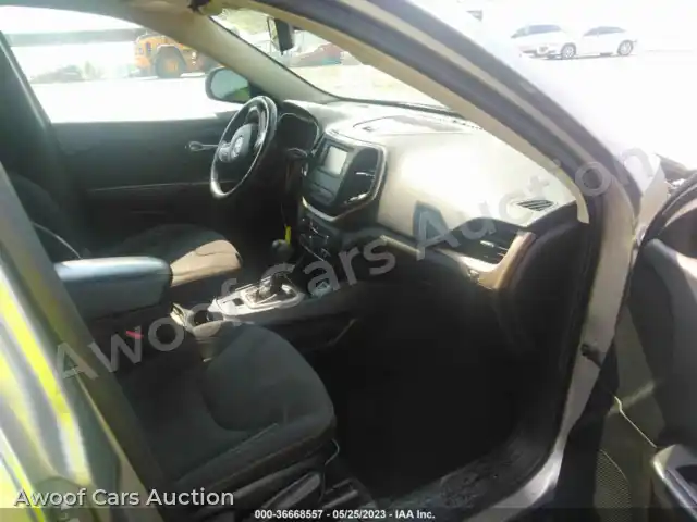 2015 Jeep Cherokee 1C4PJLCB5FW694636 — Iaai auction photo 5