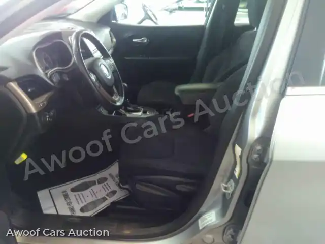 2015 Jeep Cherokee 1C4PJLCB5FW694636 — Manheim auction photo 3