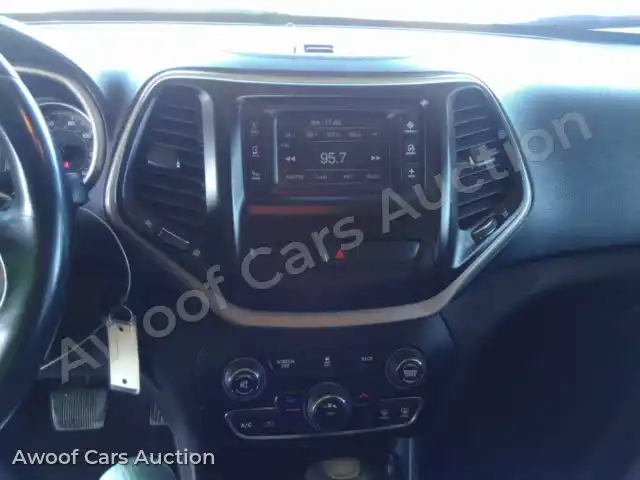 2015 Jeep Cherokee 1C4PJLCB5FW694636 — Manheim auction photo 4