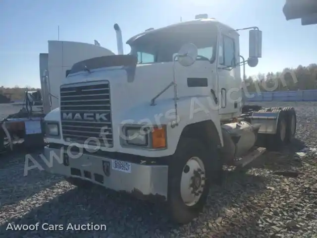2000 Mack ALL Other 1M1AA13Y6YW122136 — Copart auction photo 2