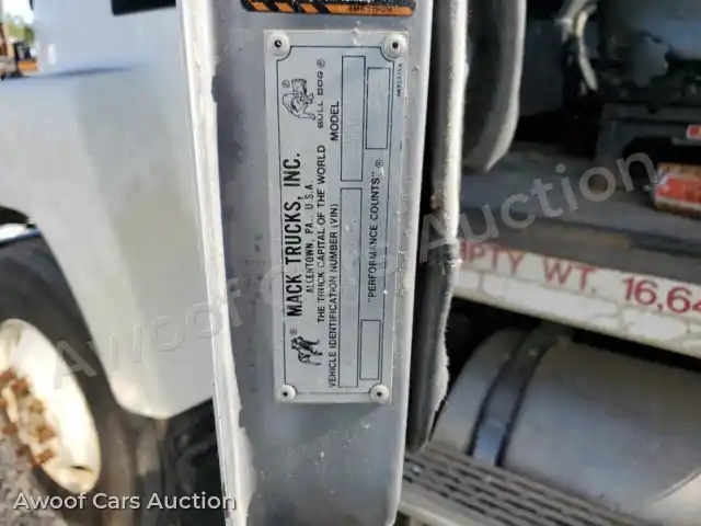 2000 Mack ALL Other 1M1AA13Y6YW122136 — Copart auction photo 10