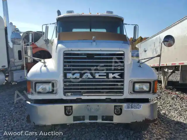2000 Mack ALL Other 1M1AA13Y6YW122136 — Copart auction photo 9