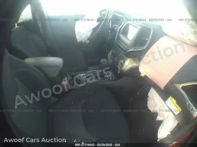 2019 Jeep Cherokee 1C4PJLCB4KD175907 — Iaai auction photo 5