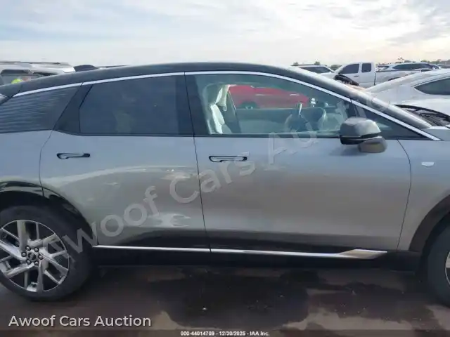 2025 Cadillac Optiq 3GYK3DMR2SS263371 — Iaai auction photo 14