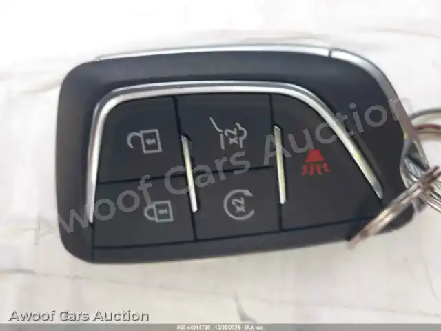 2025 Cadillac Optiq 3GYK3DMR2SS263371 — Iaai auction photo 11