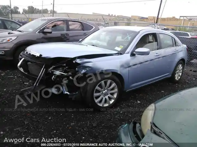 2014 Chrysler 200 1C3CCBBB3EN127564 — photo 2 de la vente Iaai