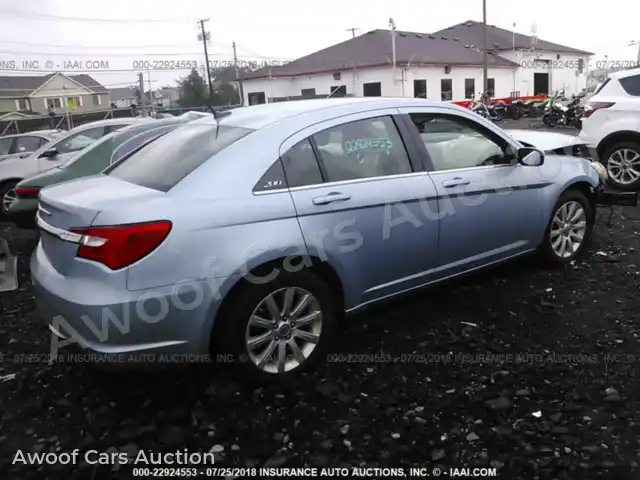 2014 Chrysler 200 1C3CCBBB3EN127564 — photo 4 de la vente Iaai