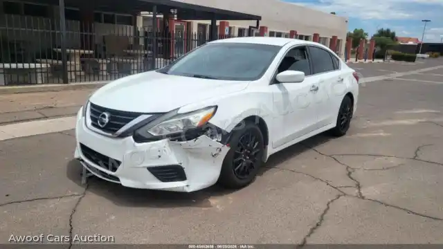 2017 Nissan Altima 1N4AL3AP9HN346366 — Iaai auction photo 2
