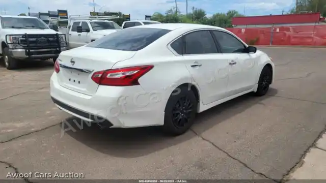 2017 Nissan Altima 1N4AL3AP9HN346366 — Iaai auction photo 4