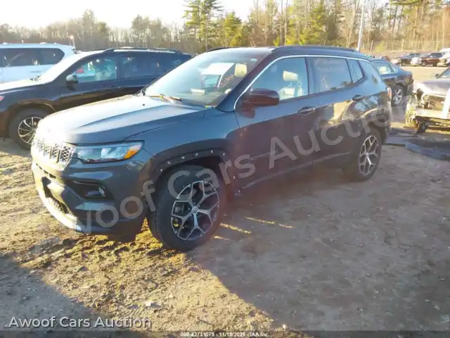 2024 Jeep Compass 3C4NJDCN3RT164831 — Iaai auction photo 2