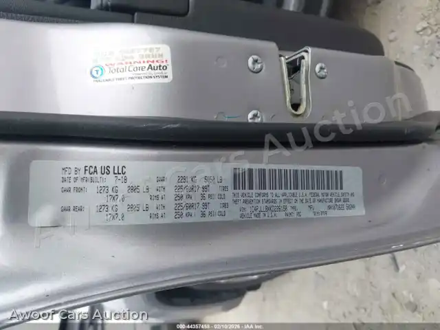 2019 Jeep Cherokee 1C4PJLLBXKD226150 — Iaai auction photo 9